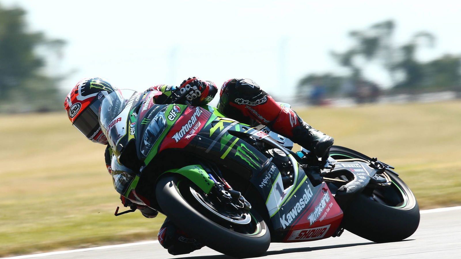 Rea takes sprint win after oil causes crash chaos, Sykes loses second