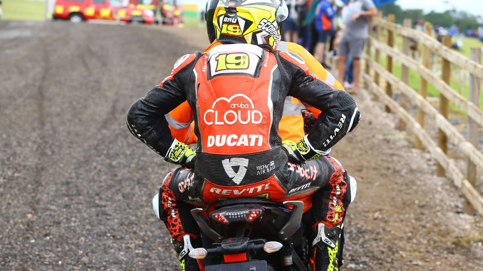 Bautista cedes lead, says he is ‘lucky’ after hitting head in crash
