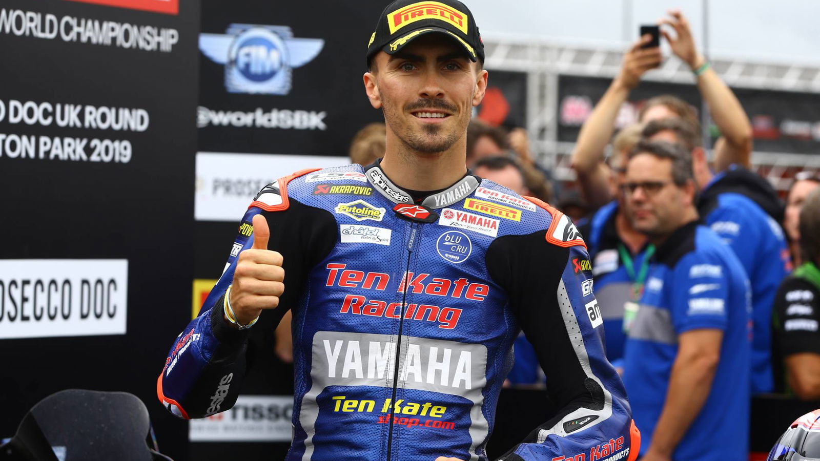 Baz menemukan alurnya untuk memimpin upaya Yamaha di Donington