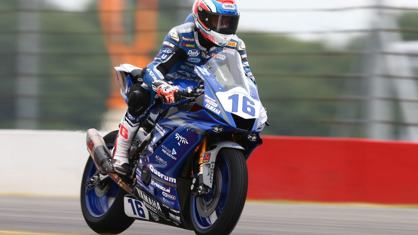 Cluzel coolly holds off Caricasulo for Donington WorldSSP win