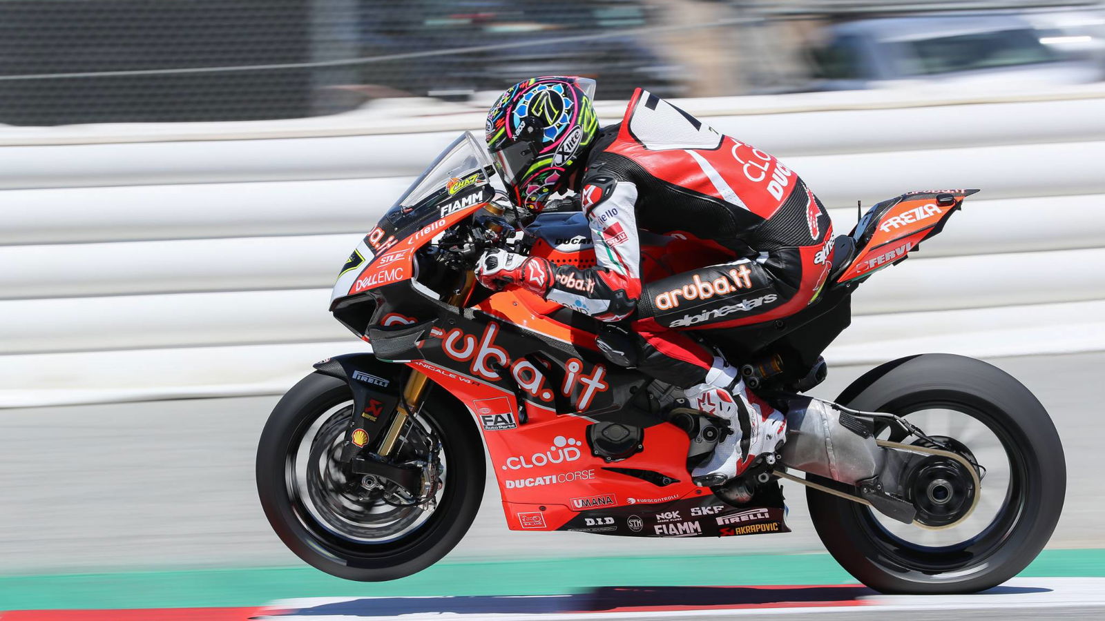 Dominant Davies powers to first win of 2019 to end Rea streak