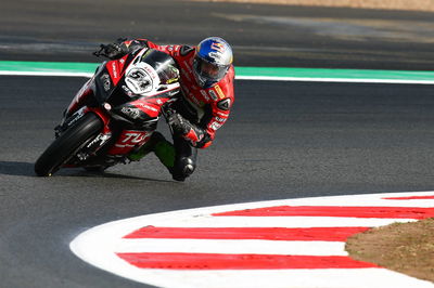 Razgatlioglu meraih kemenangan World Superbike pertama dalam duel lap terakhir dengan Rea