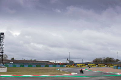 Razgatlioglu leads Rea in drying FP3 at Magny-Cours