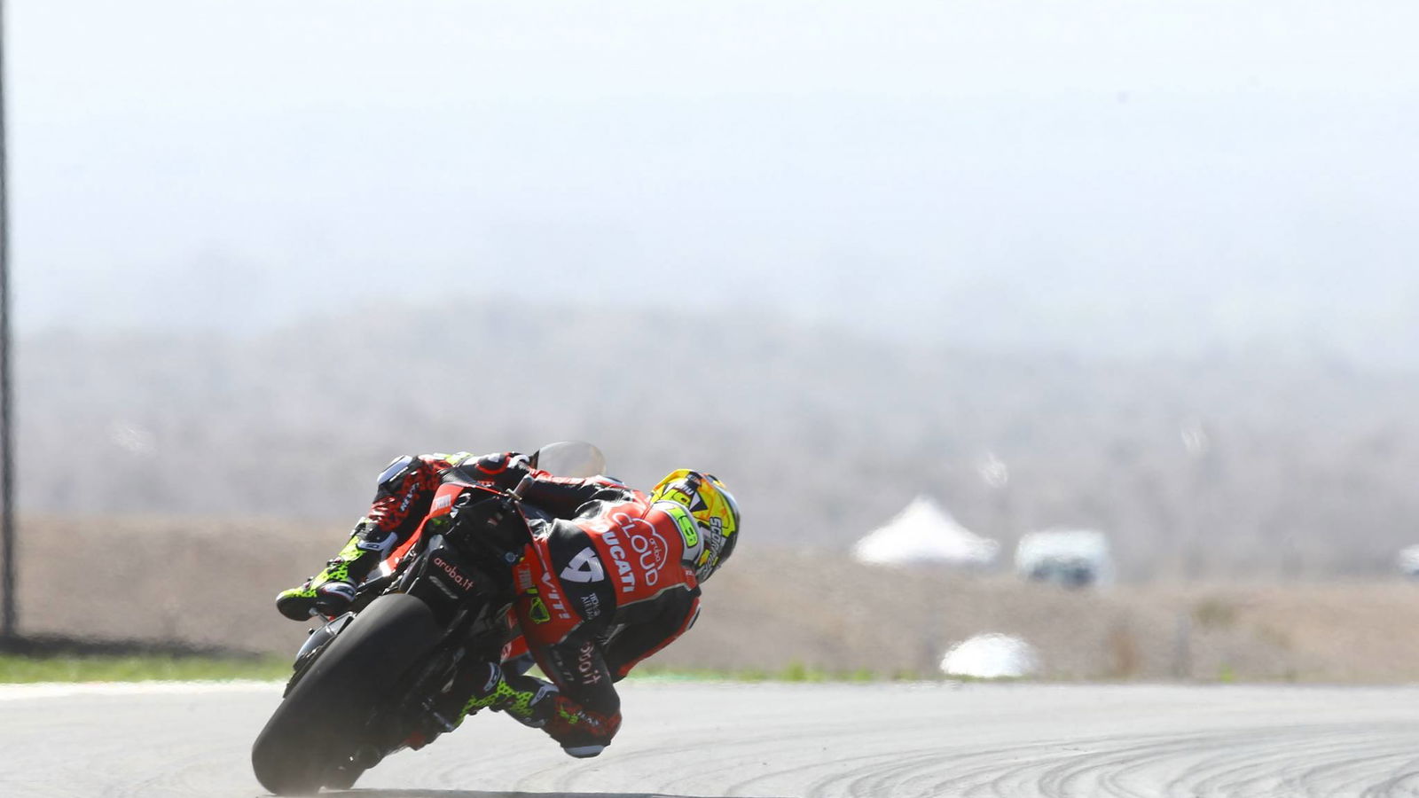 Pembalap WorldSBK mengkritik trek Argentina yang 'berbahaya'