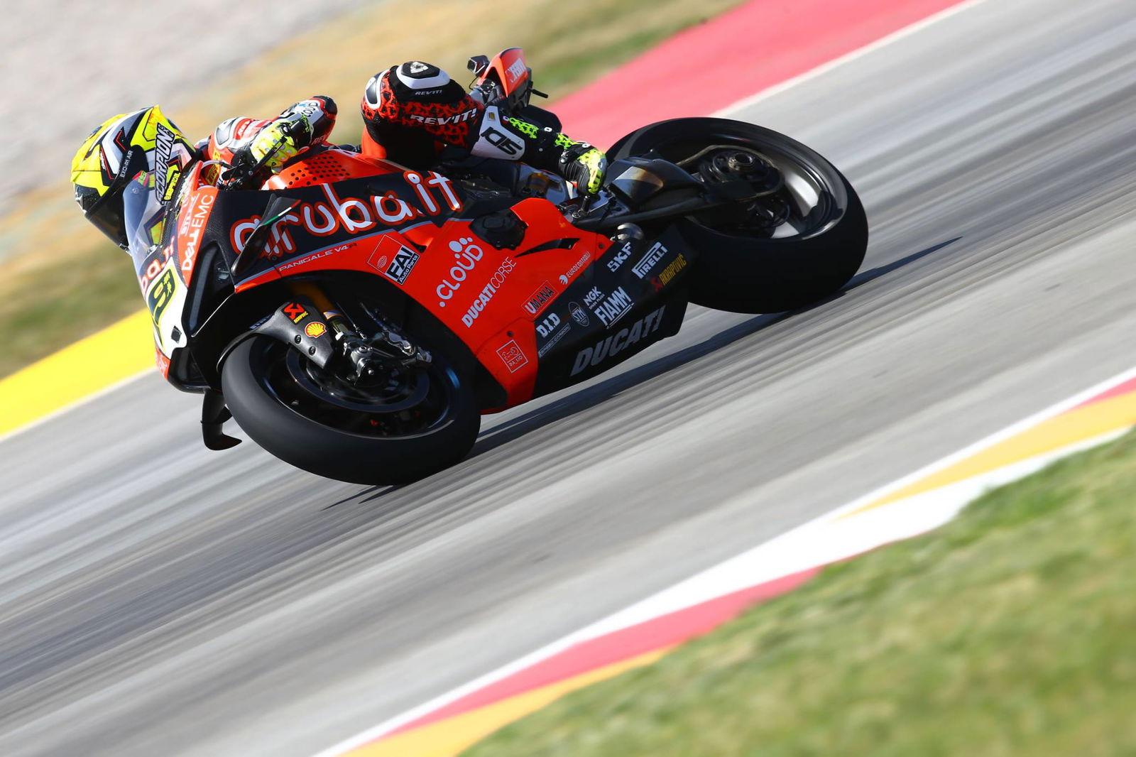 Bautista and Rea trade fastest lap times to storm clear