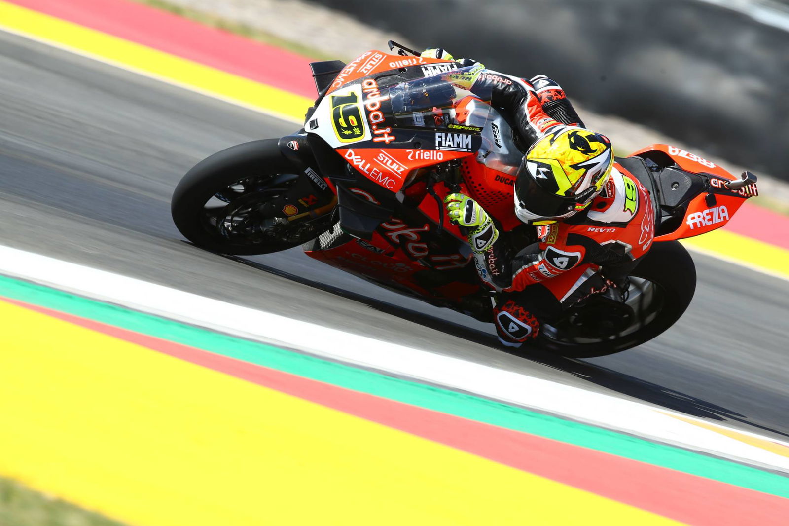 Pembalap WorldSBK mengkritik trek Argentina yang 'berbahaya'