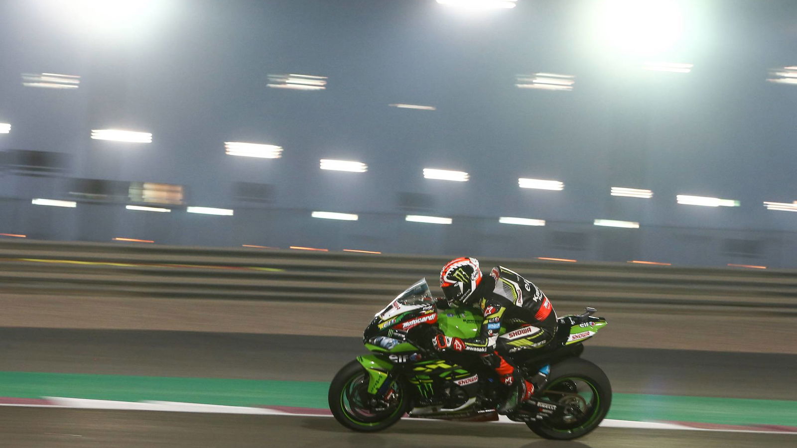 Rea sees off Davies, Lowes to win Qatar opener