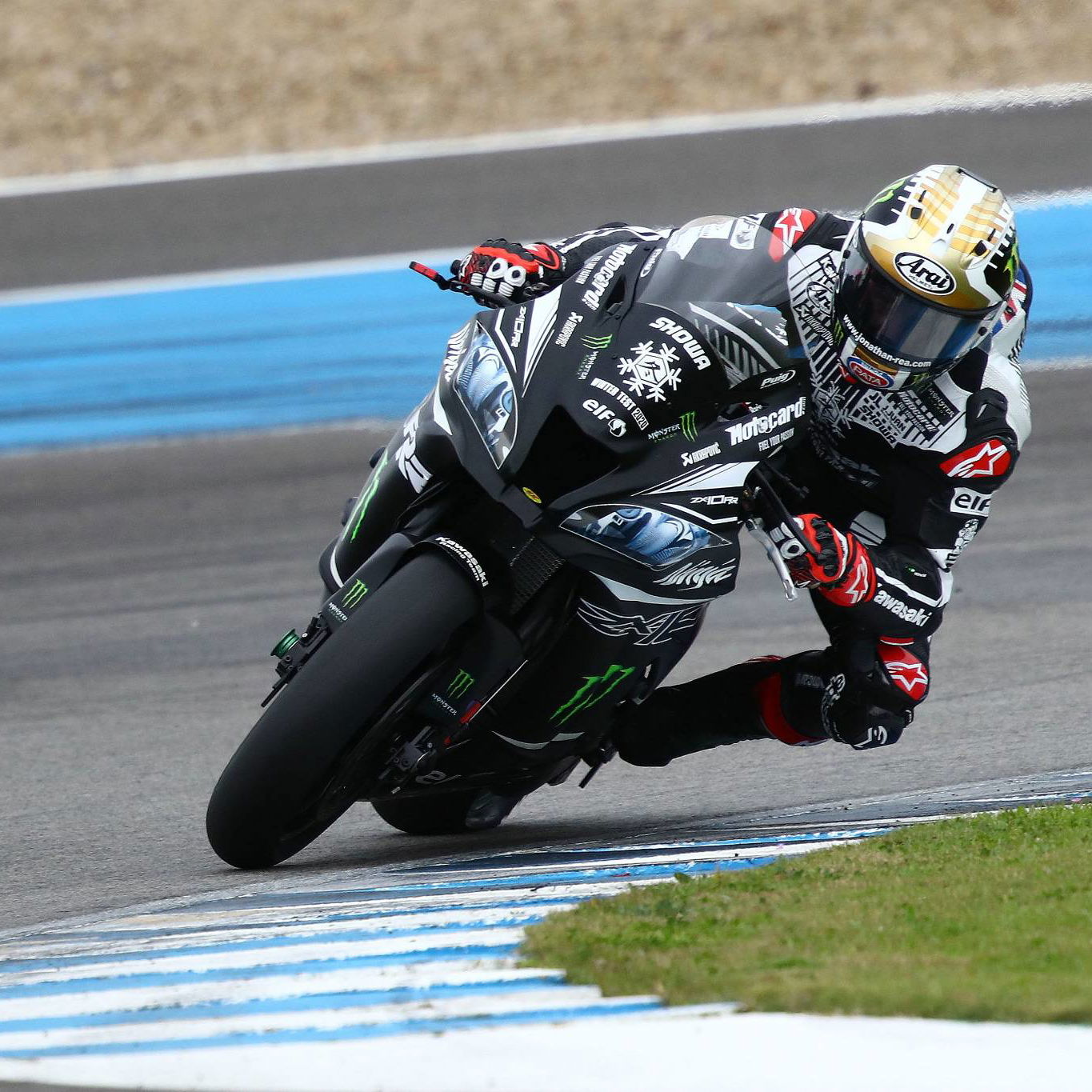 Elias hits out after podium return.