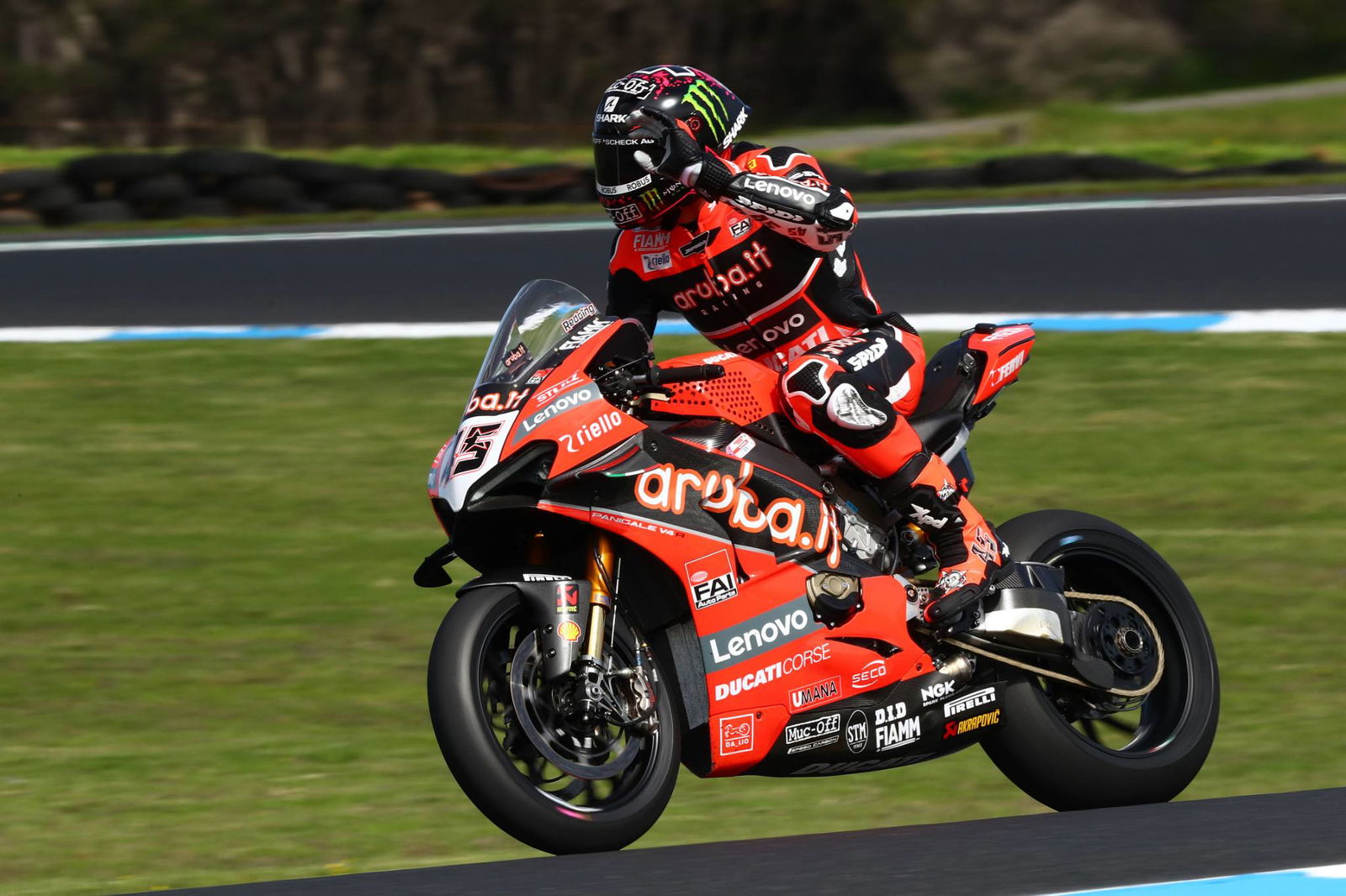 Leon Camier forced out of WorldSBK opener