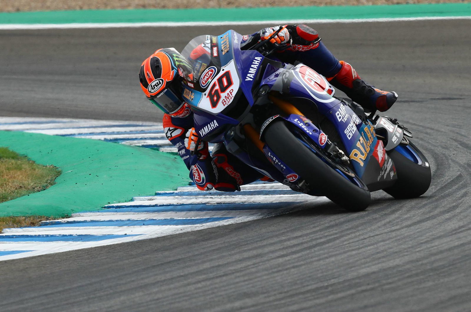 van der Mark to the front as Yamaha comes to fore