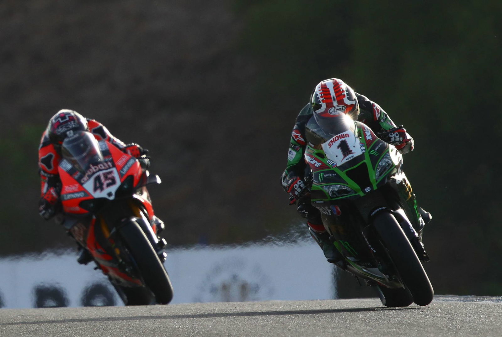 Rea sprints clear for Jerez Superpole Race win