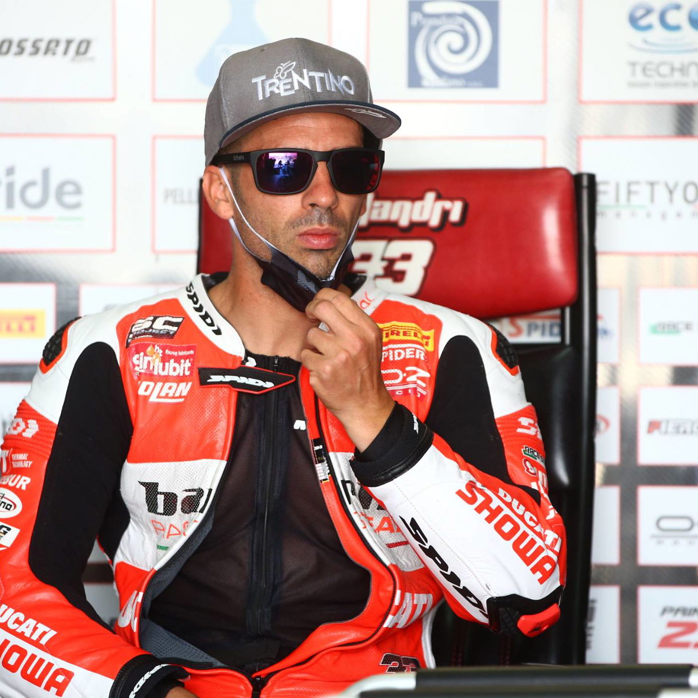 Aprilia reveals 'silver fireball' livery for 2014