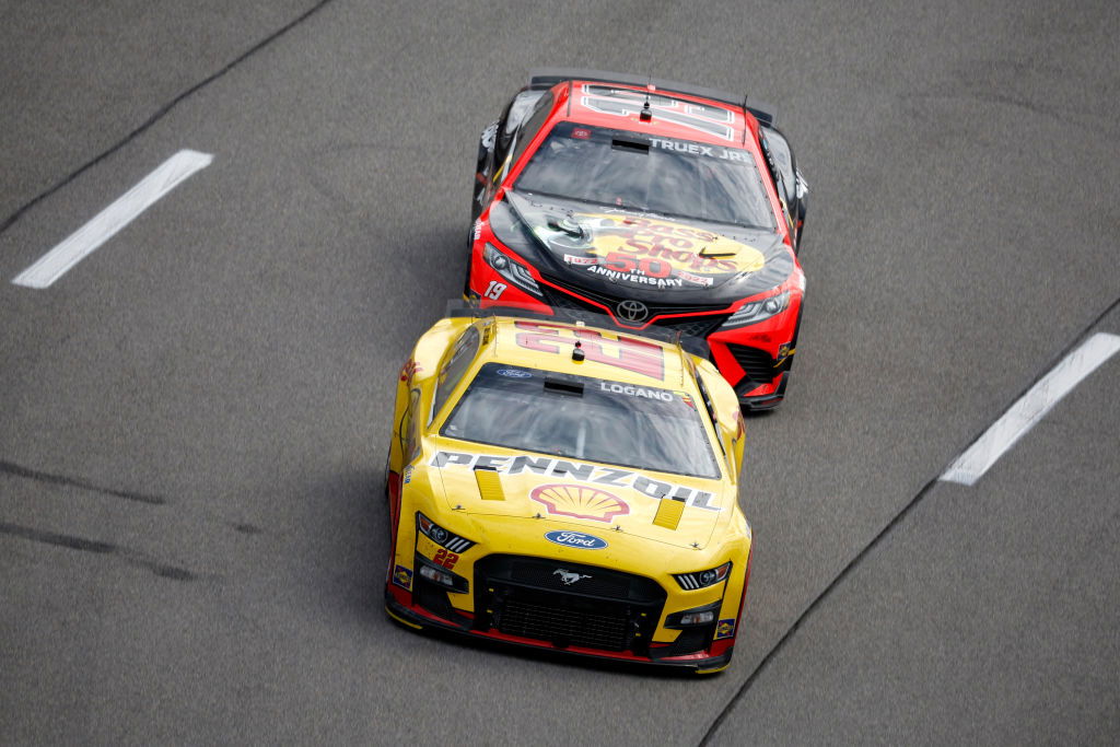 Kevin Harvick Goes Back-to-Back With Richmond Victory