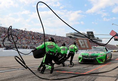 Christopher Bell Raih Tempat Playoff di New Hampshire