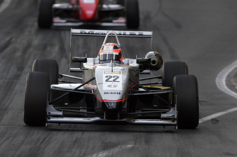 Premat wins incident-filled Macau Grand Prix.
