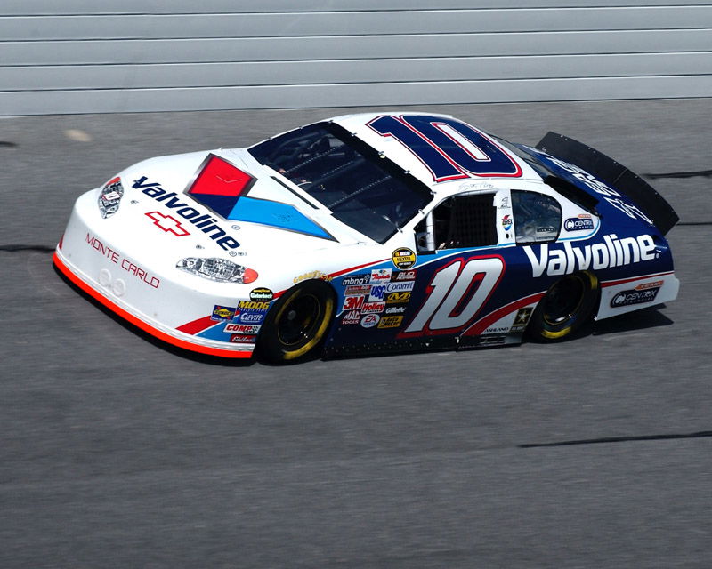 Jarrett tired of being nice says team-mate Sadler.