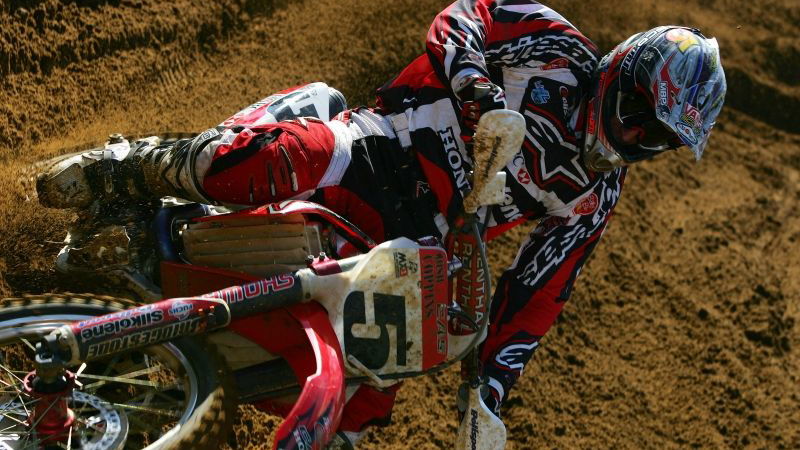Everts waves goodbye to Sun City victory.