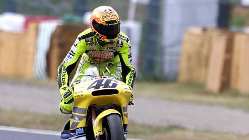Rossi takes first ever 500cc pole.