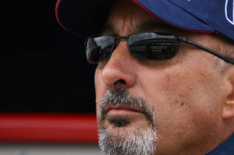 Bachelart poised to buy back Mi-Jack stake.
