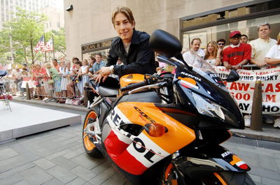 Telefonica to fight for Pedrosa.