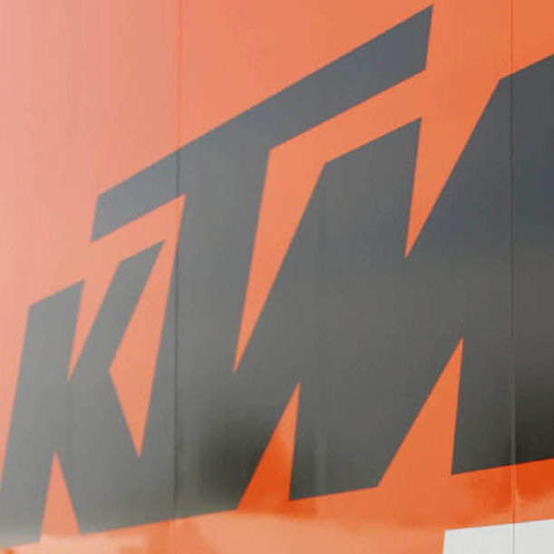 Cairoli to KTM.