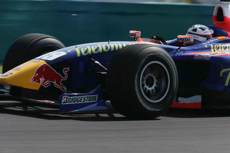 Artam claims F1 deal close.