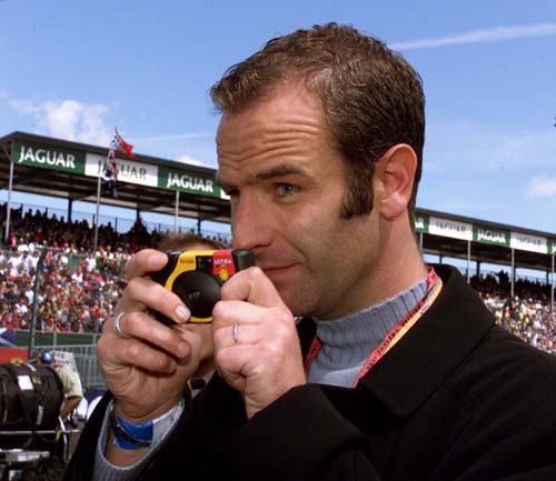 Hakkinen dominates for first win of 2001.