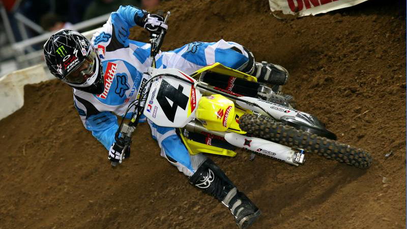 Carmichael wins Daytona, reclaims points lead.