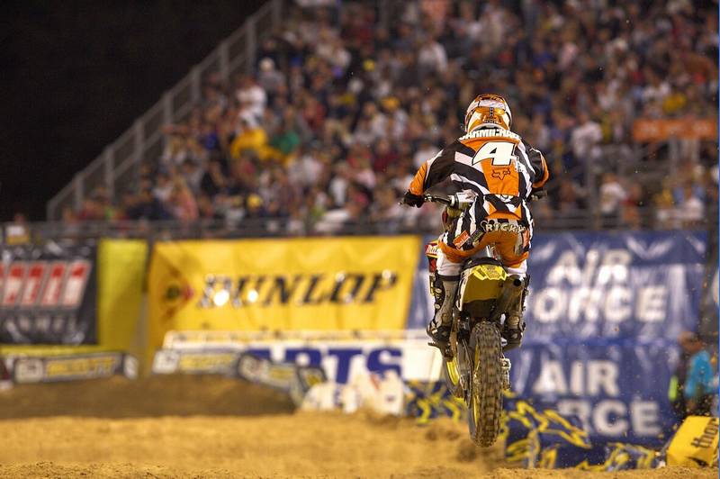 Everts wins Portuguese showdown, Tortelli injured.
