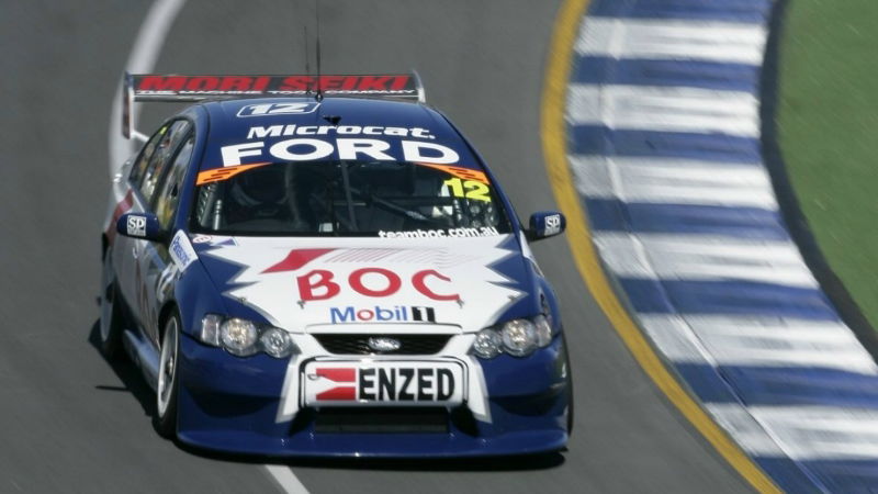 Bowe walks away from massive shunt.