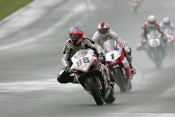 Rizla Suzuki: Two races... five falls!
