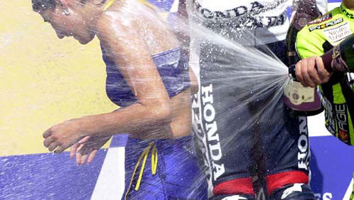 Rossi to sacrifice GP's for glory?