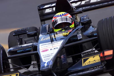 Yoong kicks off Minardi's 2002 test programme.