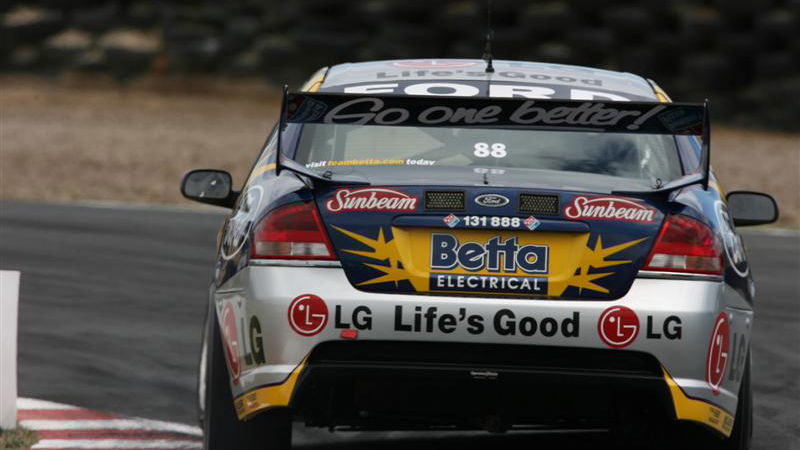 Whincup destroys Bathurst winner.