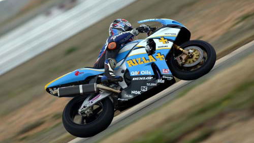 Rizla Suzuki scores race points.