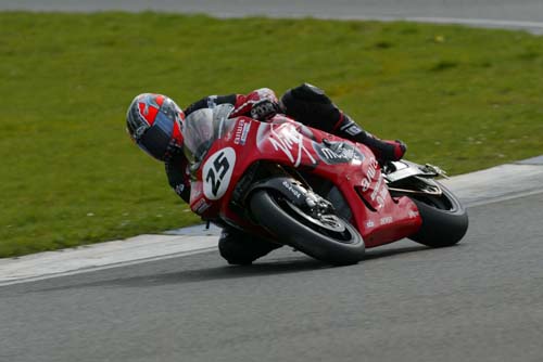 First Picture: Triumph announces racing return.