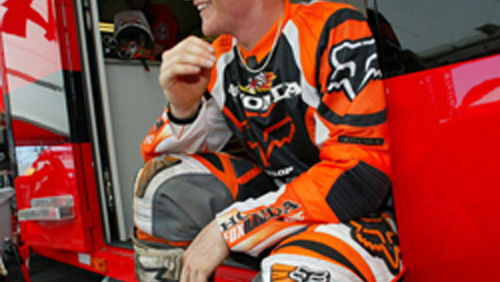 Carmichael back in control as Reed crashes.