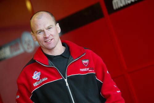 Monstermob mourn Hislop.