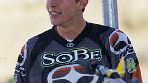 Pastrana reveals 2004 plans.