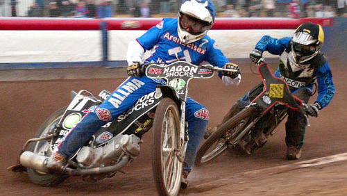 MacDonald quits Glasgow.
