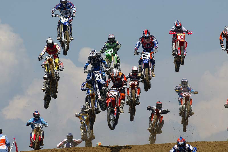 Blackfoot Honda pulls out of '03 US Supercross.