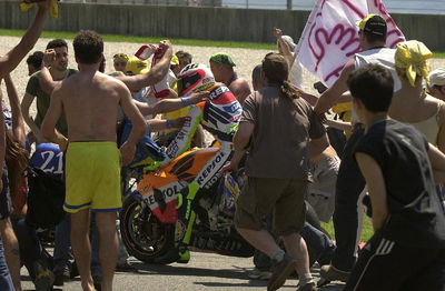 Rossi returns to scene of 'Police' warning!