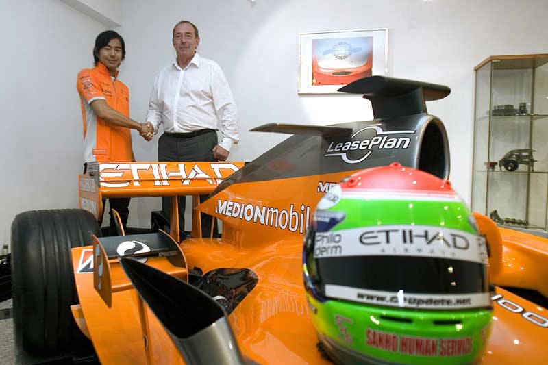 Spyker tests 'hybrid' F8-VII.