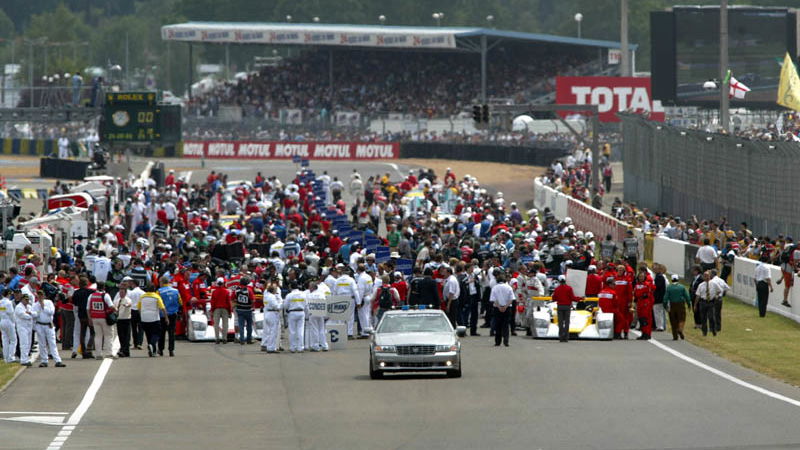 Jaguar, Dunlop honour Le Mans history.
