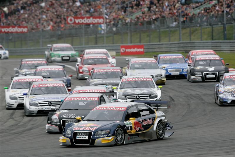 Audi withdraw all cars mid-race.