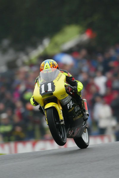 Rizla Suzuki improves for 2004.