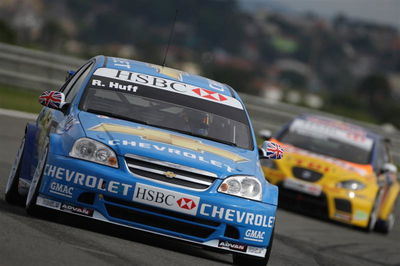 Valencia 2008: Huff opens Chevrolet account.