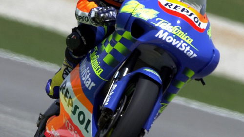 Elias wins first 250 GP after last lap thriller.