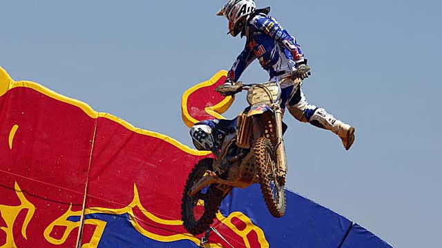 Cairoli to KTM.