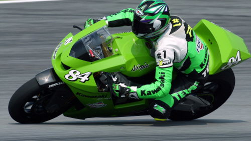 Pitt a hit with Kawasaki after 'remarkable' debut.